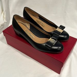 Salvador Ferragamo Women’s 6B Vara Black Leather, One Inch Heel Shoes